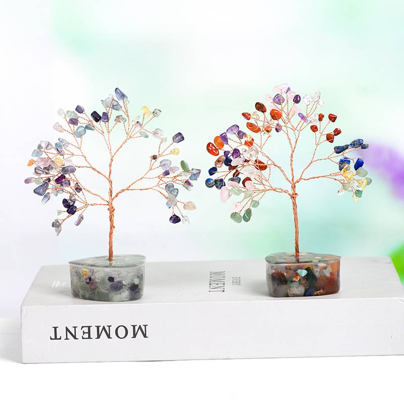 Heartfelt Growth – Resin Heart Base Crystal Tree