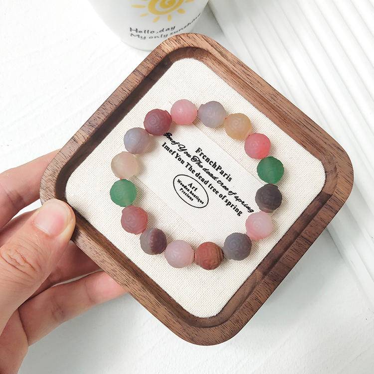 Inner Serenity Yanyuan Agate Floating Floral Engraving Bracelet
